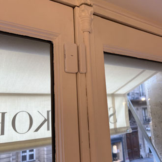 Détecteur d’ouverture de porte et fenêtre AXPRO HIKVISION DS-PDMCS-EG2-WE Détecteur d’ouverture de porte et fenêtre AXPRO HIKVISION DS-PDMCS-EG2-WE