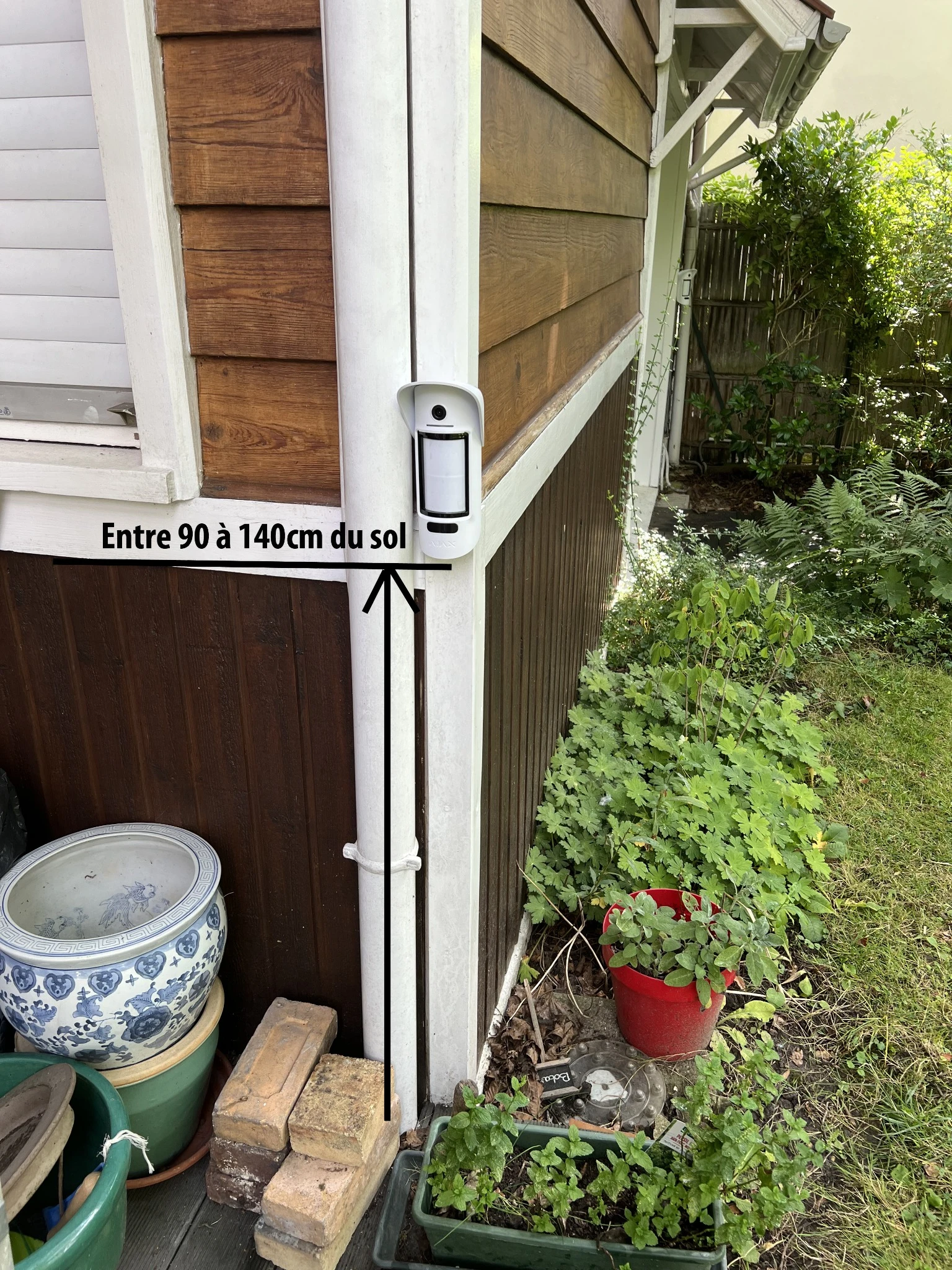 hauteur recommander pour la fixation du détecteur extérieur ajax
